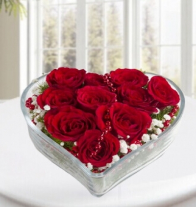 vazoda papatyalar ve güller Çiçeği & Ürünü Kalp Camda 11 Kırmızı Gül 